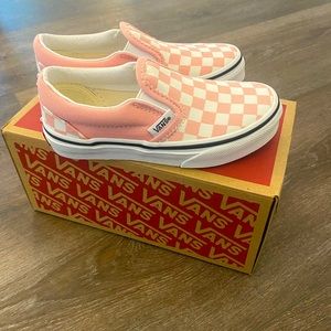 Girls Vans Classic Slip-on shoes in checkerboard pink 10.5. NWT
